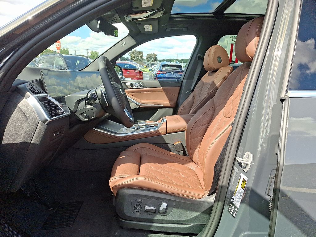 Thumbnail: 2026 BMW X5 - 6