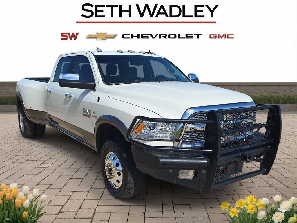 Pearl White 2018 RAM 3500 Laramie Crew Cab LB DRW 4WD Pickup Truck Four-Wheel Drive 6-Speed Automatic