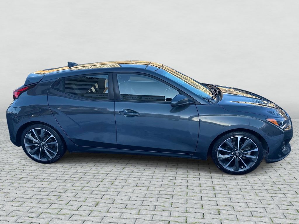 Thumbnail: 2020 Hyundai Veloster - 8