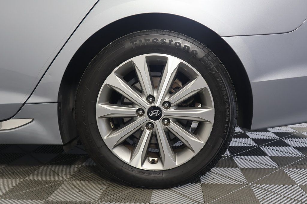 2016 Hyundai Sonata Limited 16