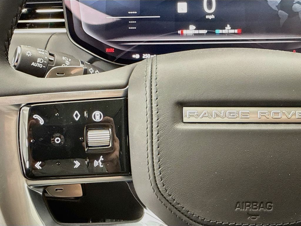 Thumbnail: 2026 Land Rover Range Rover - 11