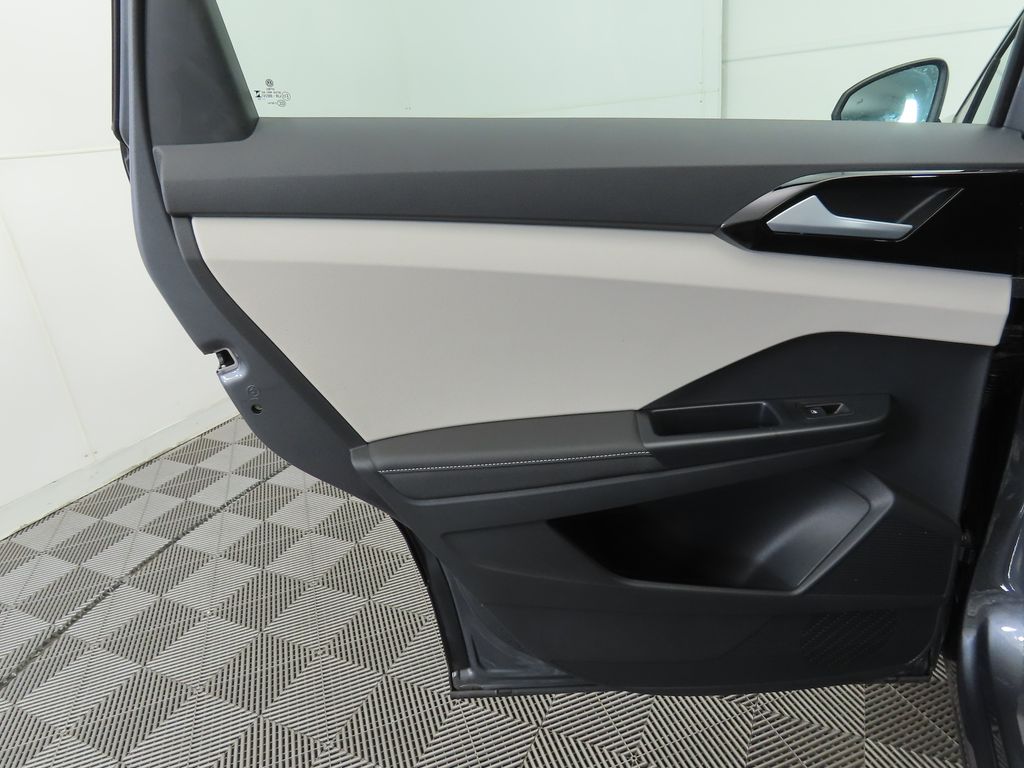 Thumbnail: 2025 Volkswagen Taos - 26