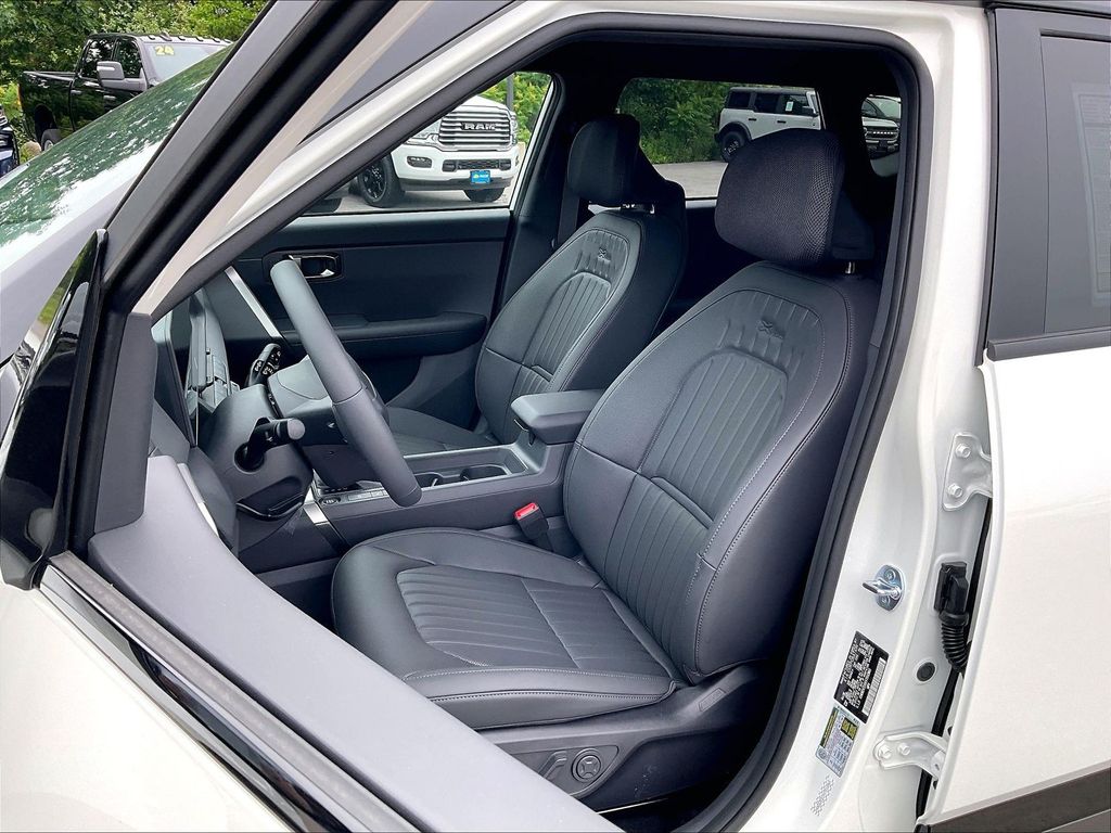 2027 Kia Seltos — photo 11