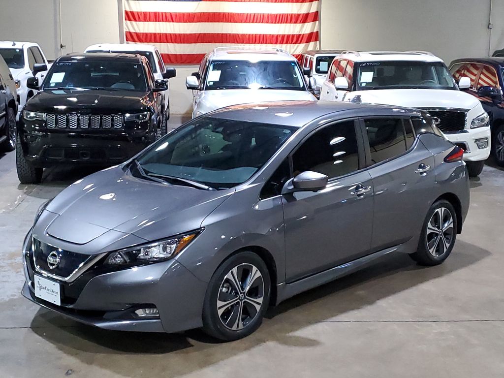 2021 Nissan LEAF SV photo