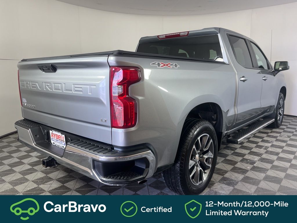 View vehicle photo 4