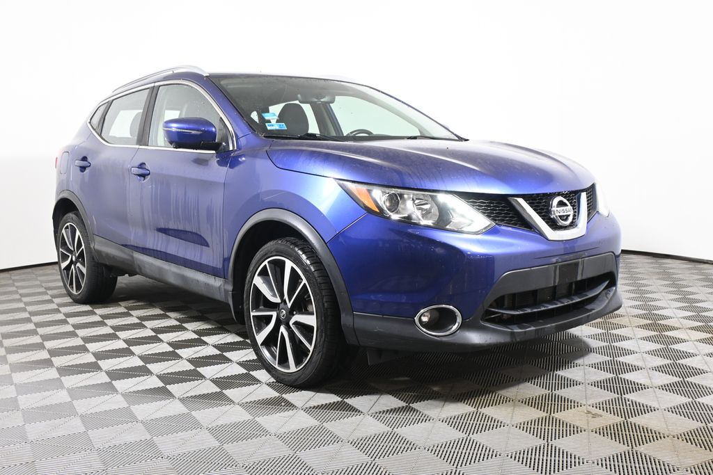 Thumbnail: 2017 Nissan Rogue Sport - 9