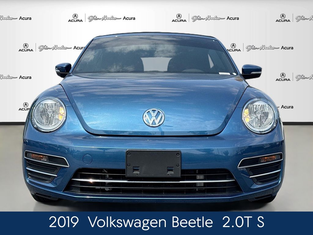 2019 Volkswagen Beetle Convertible S photo 3