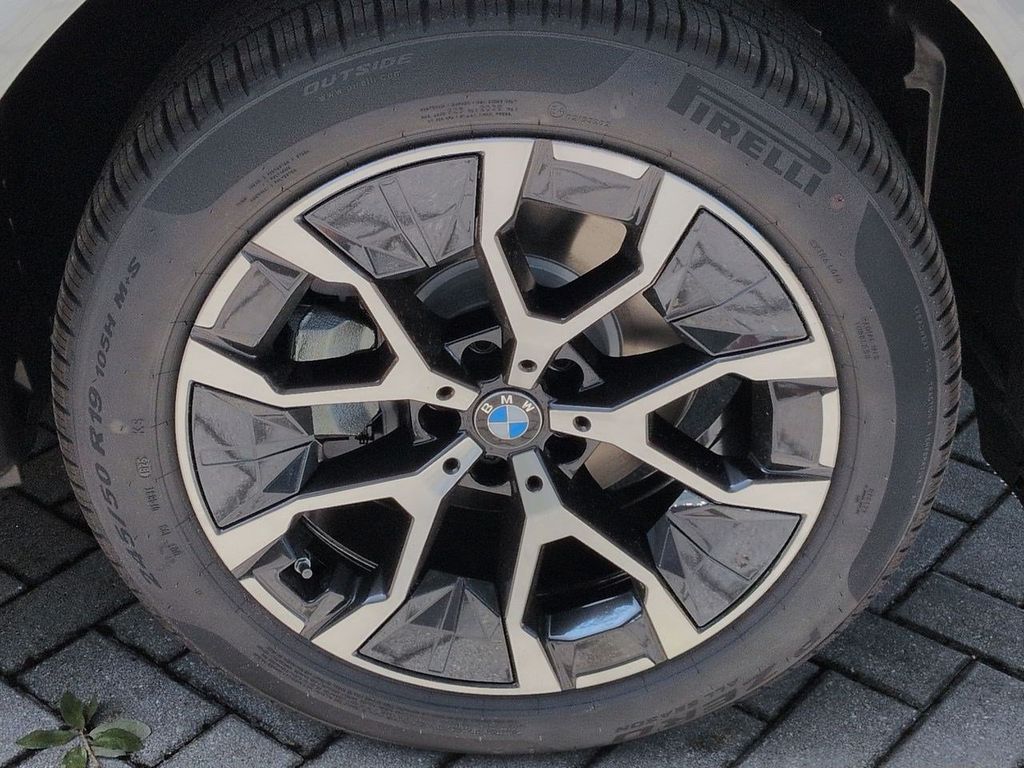 New 2026 White BMW 30 xDrive image 11