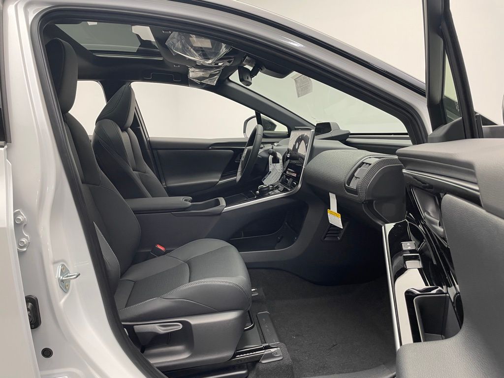2025 Toyota bZ4X Limited 17