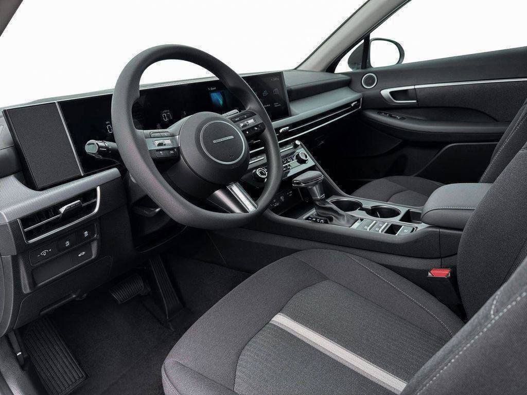 New 2026 White Hyundai SE image 14