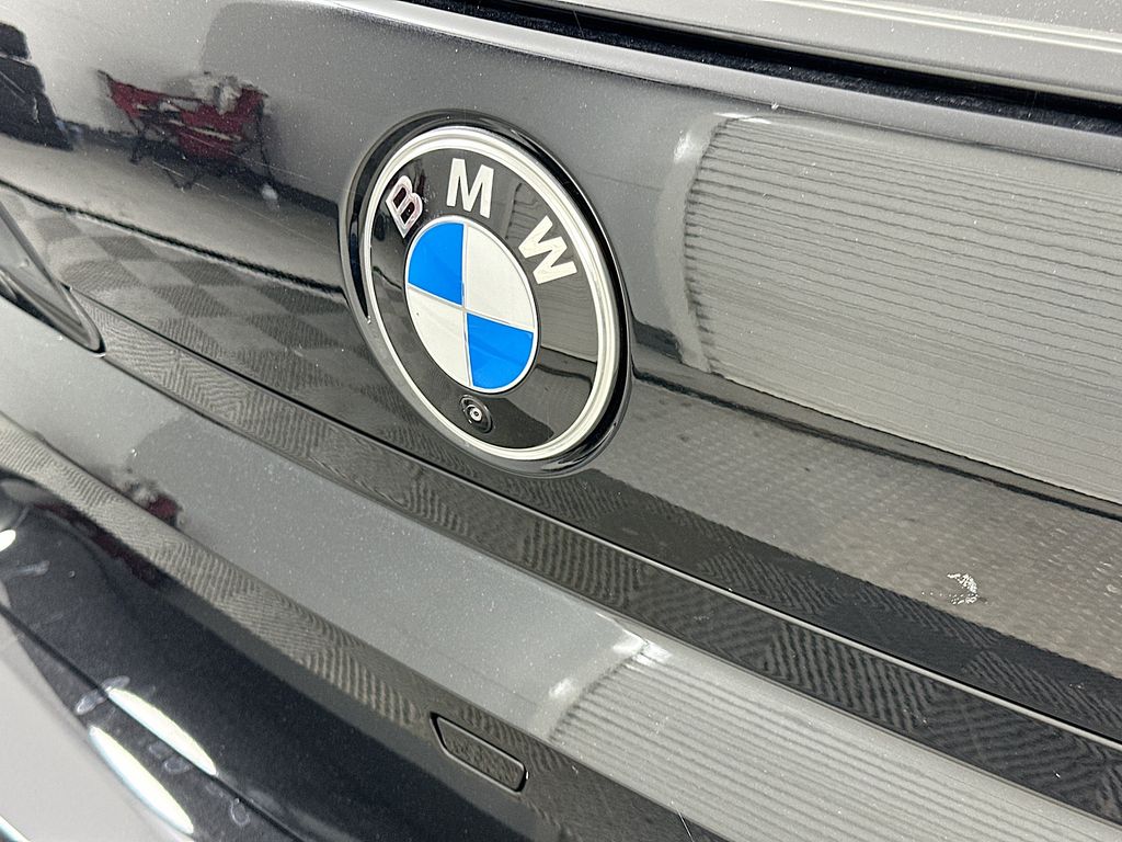 Thumbnail: 2025 BMW 7 Series - 22