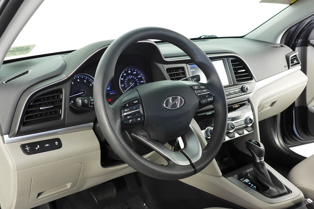 2020 Hyundai Elantra SEL 26