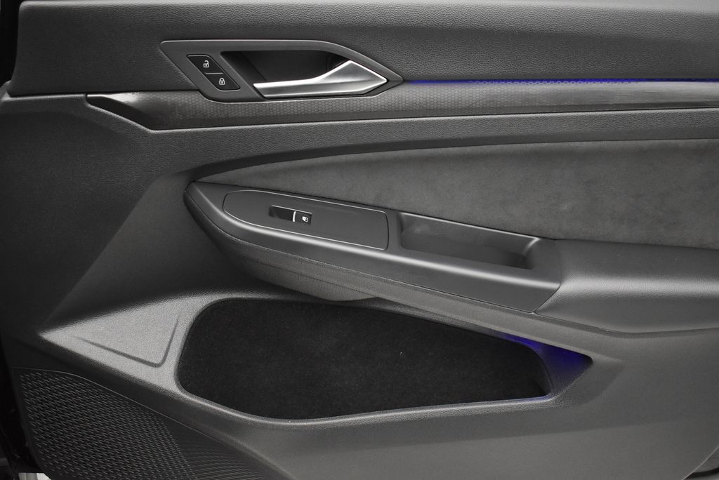 Thumbnail: 2024 Volkswagen Golf - 20