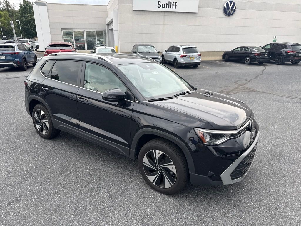 2025 Volkswagen Taos 1.5T SE Black at Sutliff Volkswagen