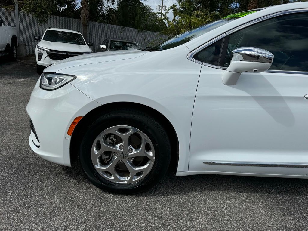 2022 Chrysler Pacifica Limited 11