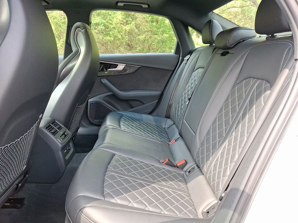 Thumbnail: 2023 Audi S4 - 10