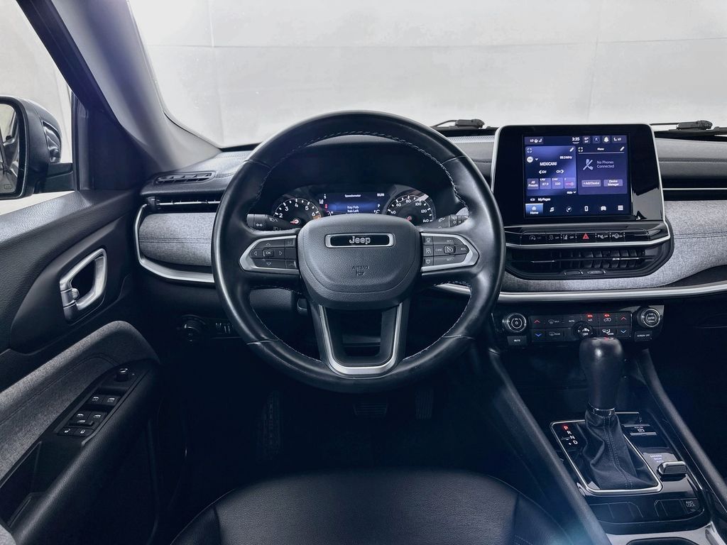 Thumbnail: 2022 Jeep Compass - 21