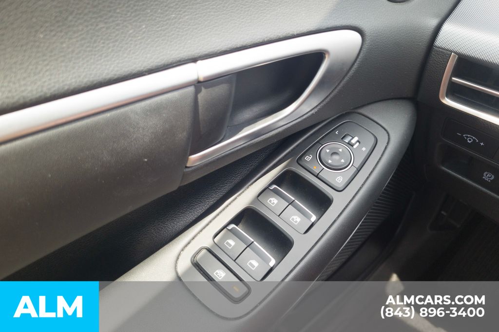 Certified Used 2025 White Hyundai SEL image 32