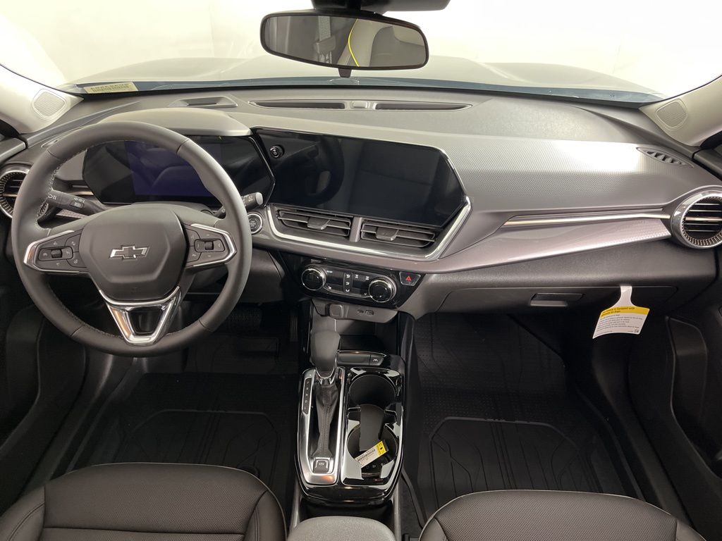 Thumbnail: 2025 Chevrolet Trax - 14