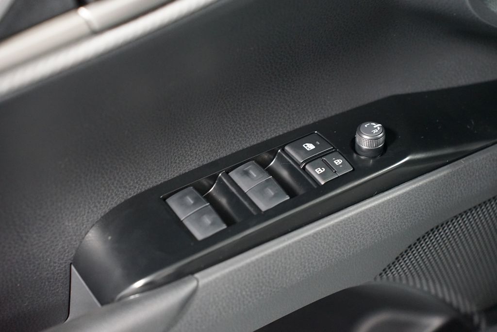 Thumbnail: 2025 Toyota Camry - 32