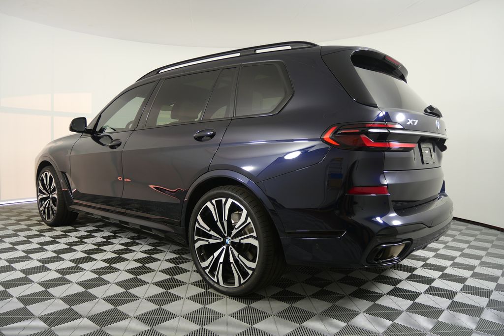 Thumbnail: 2023 BMW X7 - 5