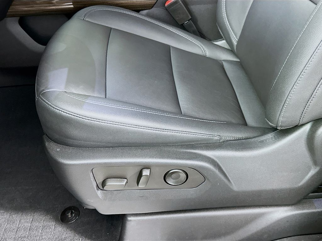 Thumbnail: 2022 Chevrolet Silverado 1500 - 20