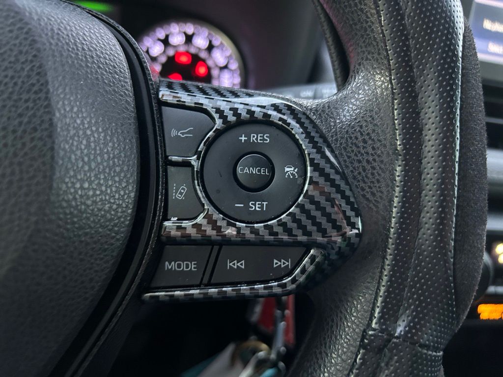 Thumbnail: 2020 Toyota RAV4 - 18