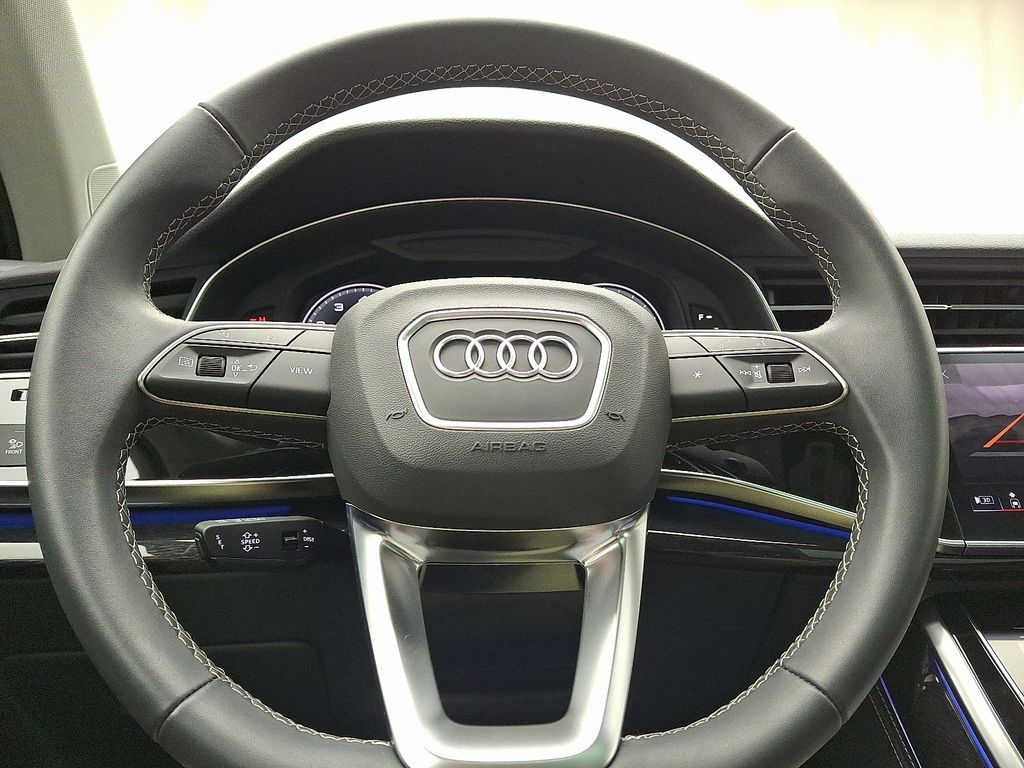 Thumbnail: 2025 Audi Q7 - 21