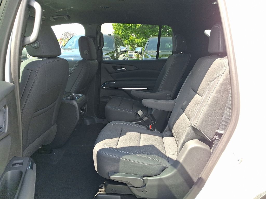 Thumbnail: 2026 Chevrolet Traverse - 5