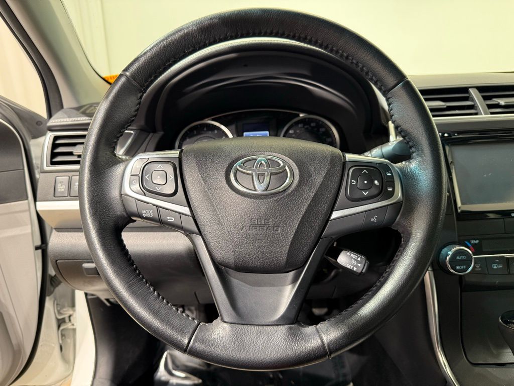 Thumbnail: 2016 Toyota Camry - 23