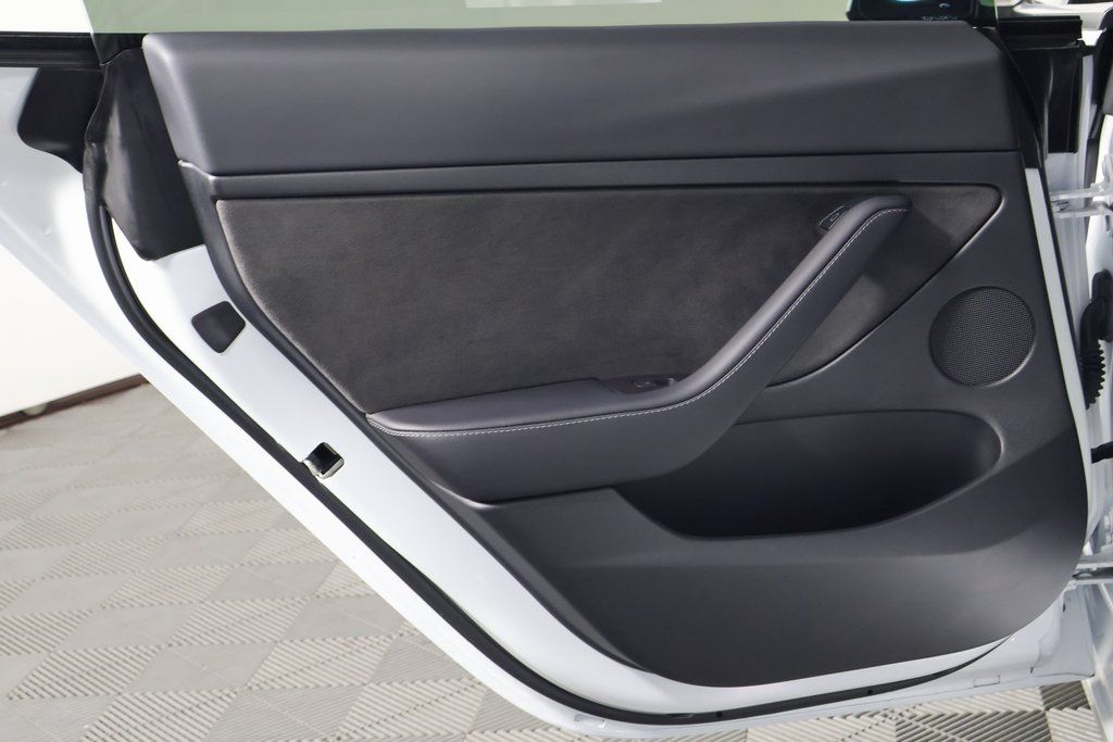Thumbnail: 2023 Tesla Model 3 - 13