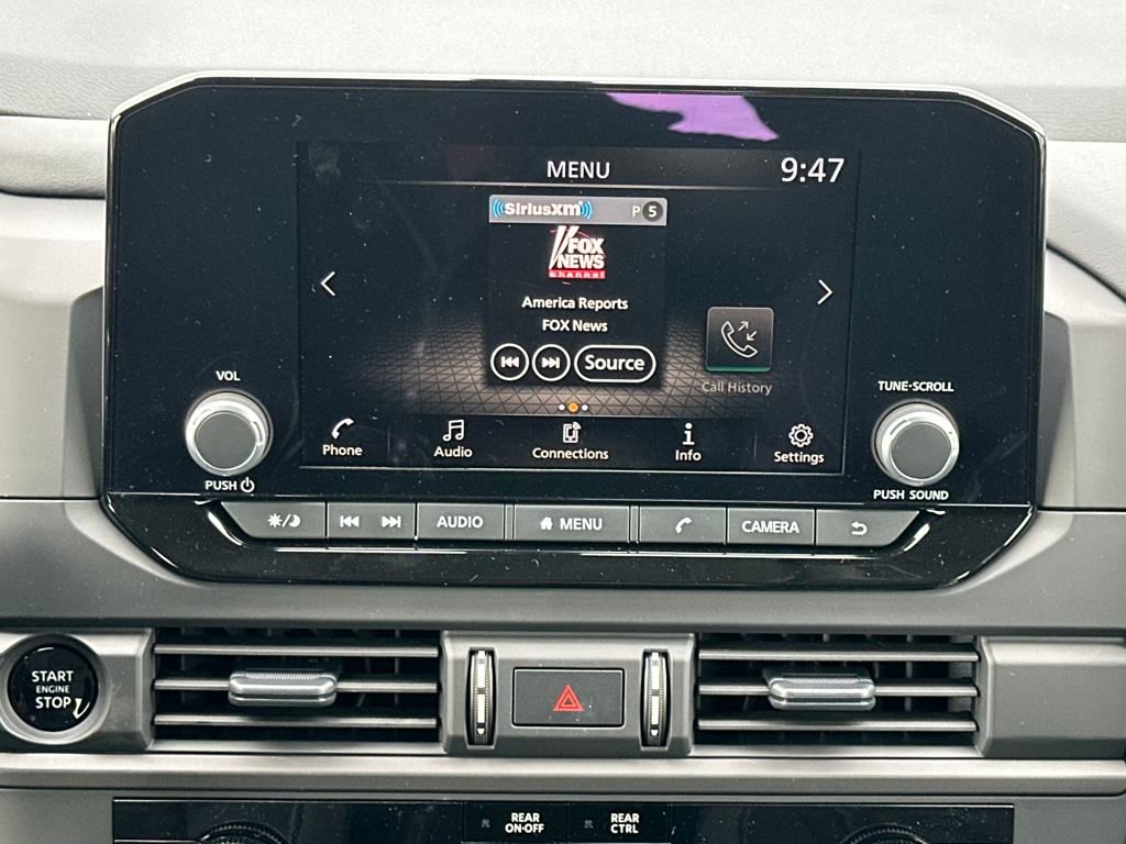 2025 Nissan Pathfinder S photo