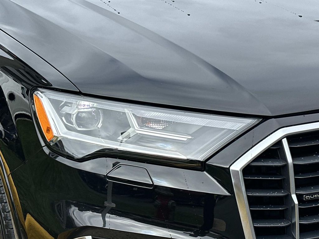 Thumbnail: 2022 Audi Q7 - 4