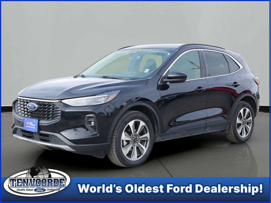 2025 Ford Escape Platinum AWD