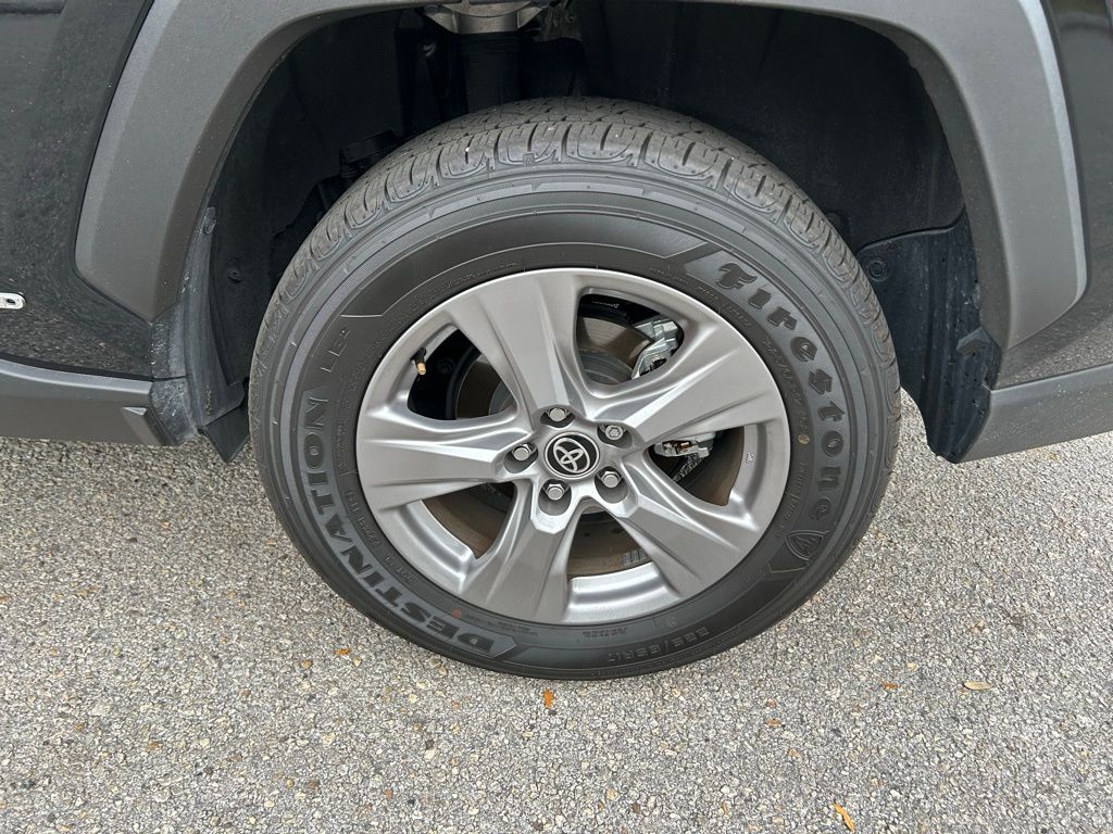 Thumbnail: 2025 Toyota RAV4 - 9