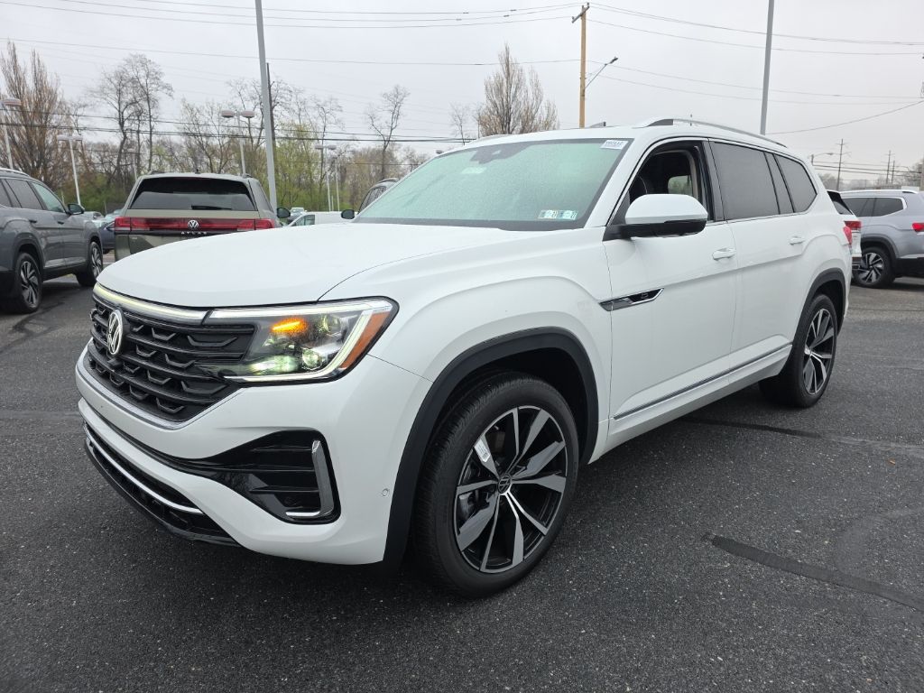 Opal White Pearl 2026 Volkswagen Atlas SEL Premium R-Line 4Motion SUV / Crossover All-Wheel Drive 8-Speed Automatic