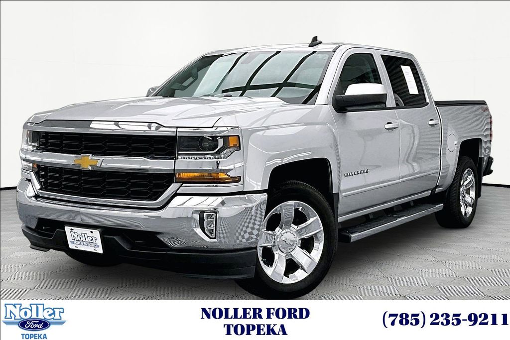 Silver Ice Metallic 2018 Chevrolet Silverado 1500 LT Crew Cab 4WD Pickup Truck Four-Wheel Drive 8-Speed Automatic
