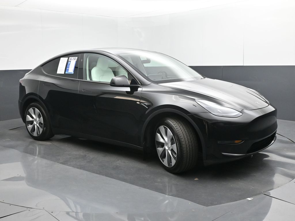 2025 Tesla Model Y Long Range Dual Motor All-Wheel Drive