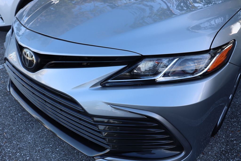 2023 Toyota Camry LE 3