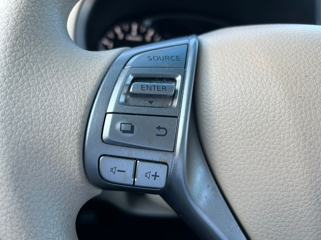 Thumbnail: 2015 Nissan Altima - 20