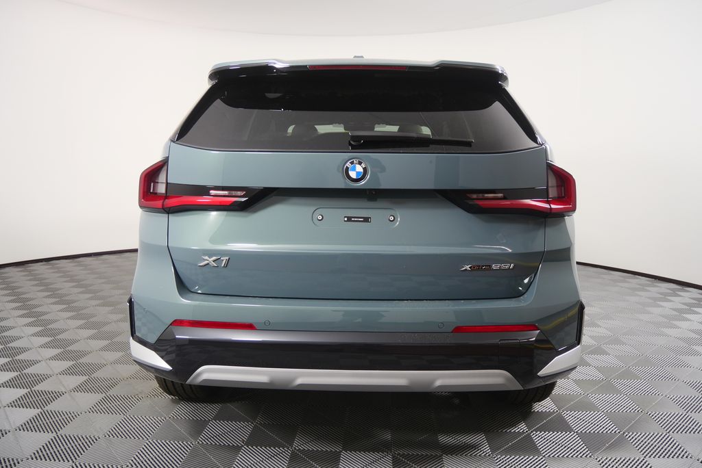 Thumbnail: 2026 BMW X1 - 4