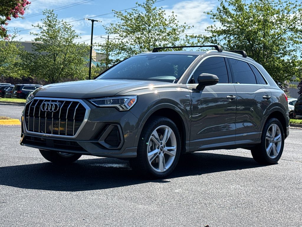Thumbnail: 2023 Audi Q3 - 7