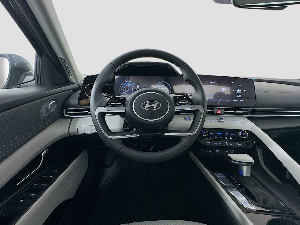 Thumbnail: 2025 Hyundai Elantra - 18