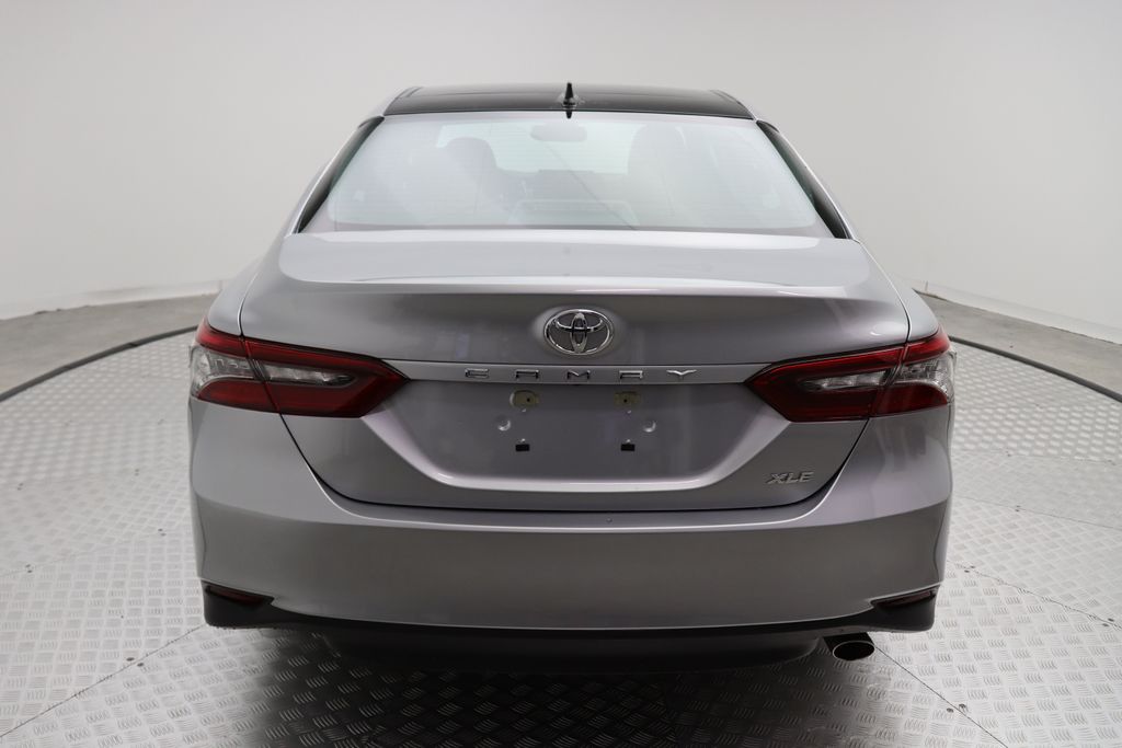 2021 Toyota Camry XLE 10