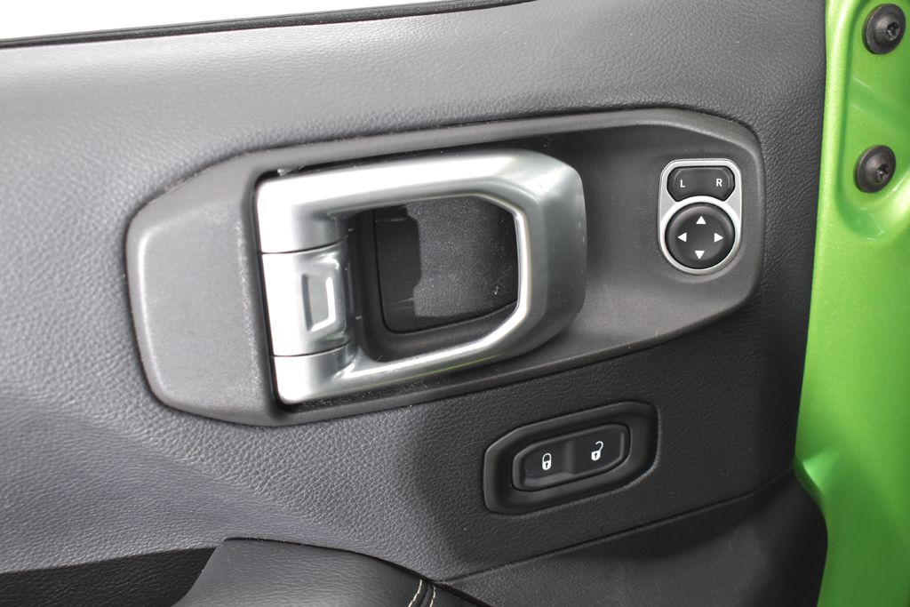 Thumbnail: 2019 Jeep Wrangler - 12