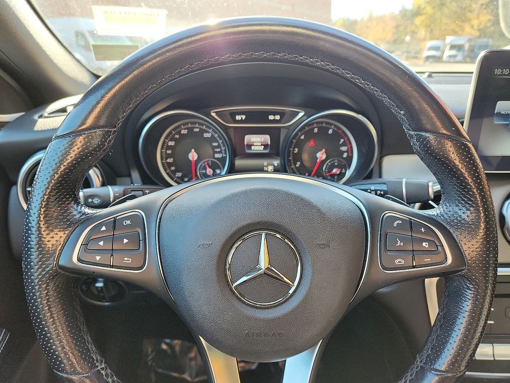 Thumbnail: 2019 Mercedes-Benz GLA - 19