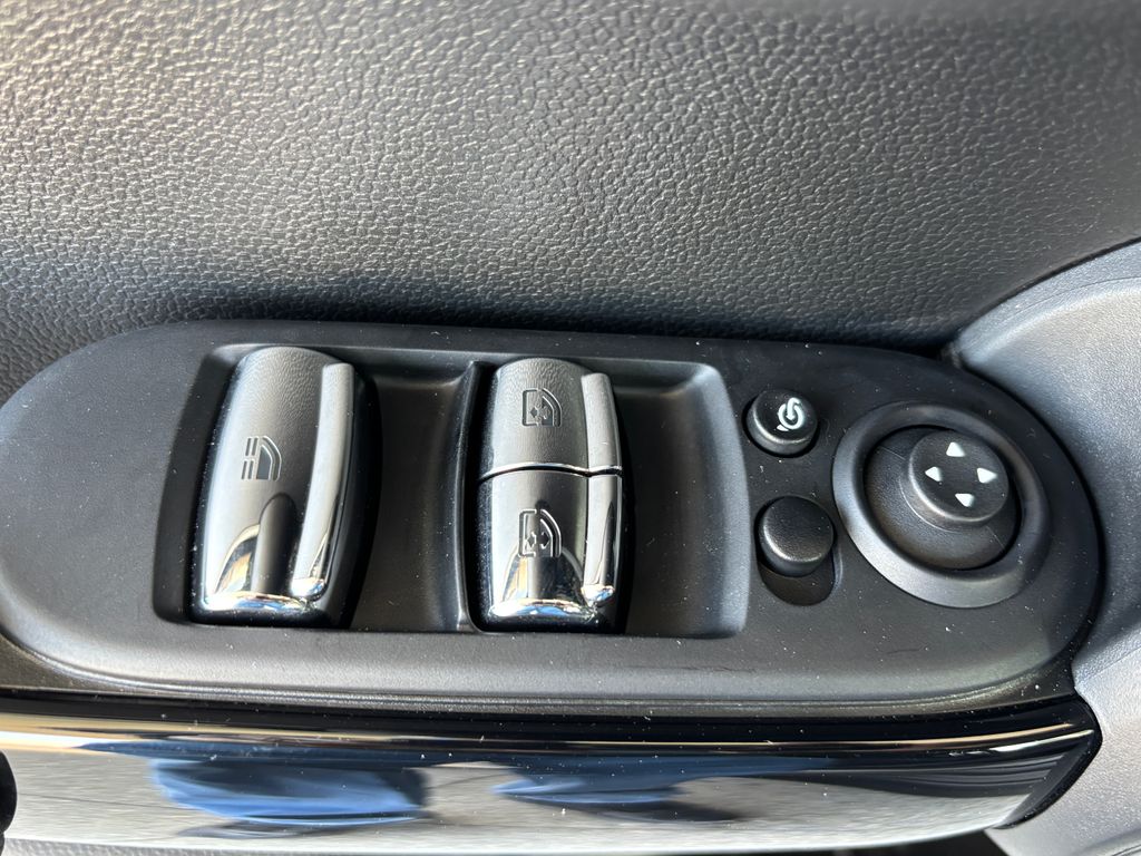 Thumbnail: 2024 MINI Cooper - 27