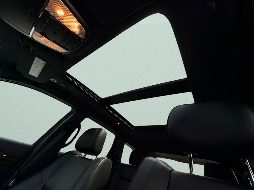Used 2019 Black Jeep Overland image 20