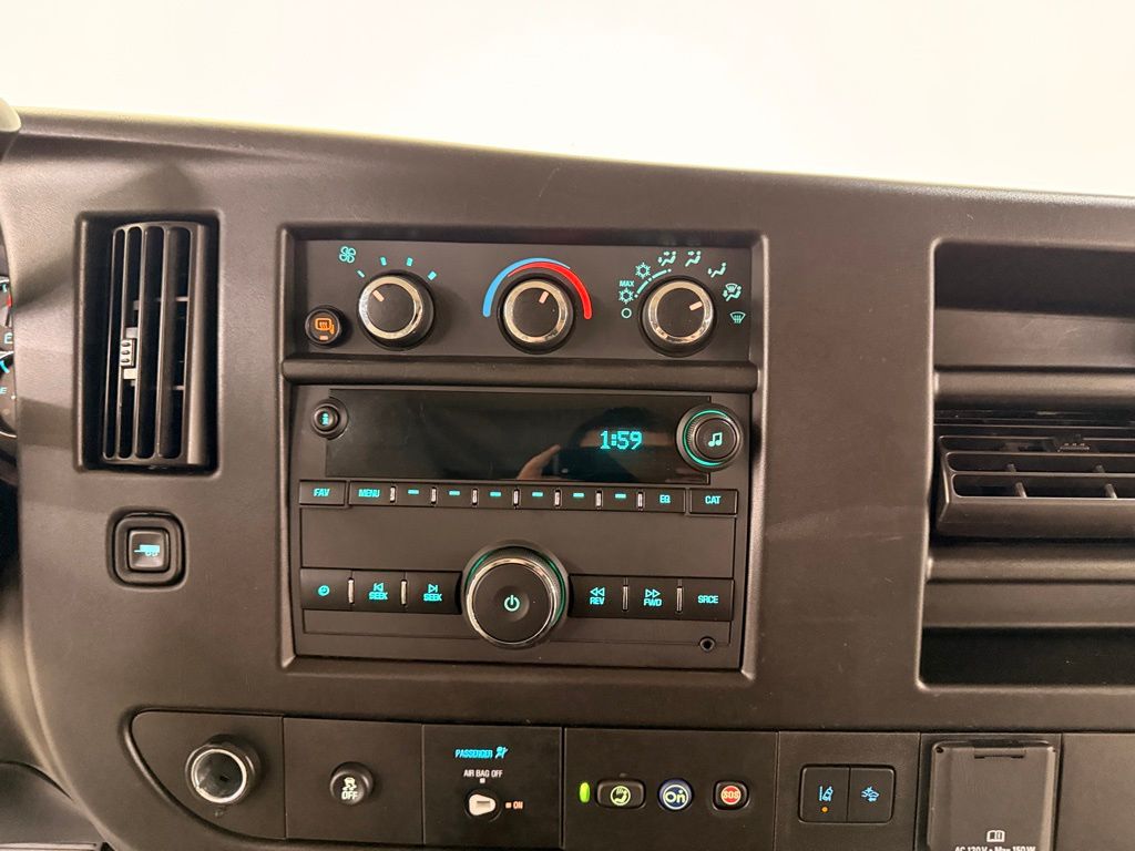 2024 Chevrolet Express 3500 LT
