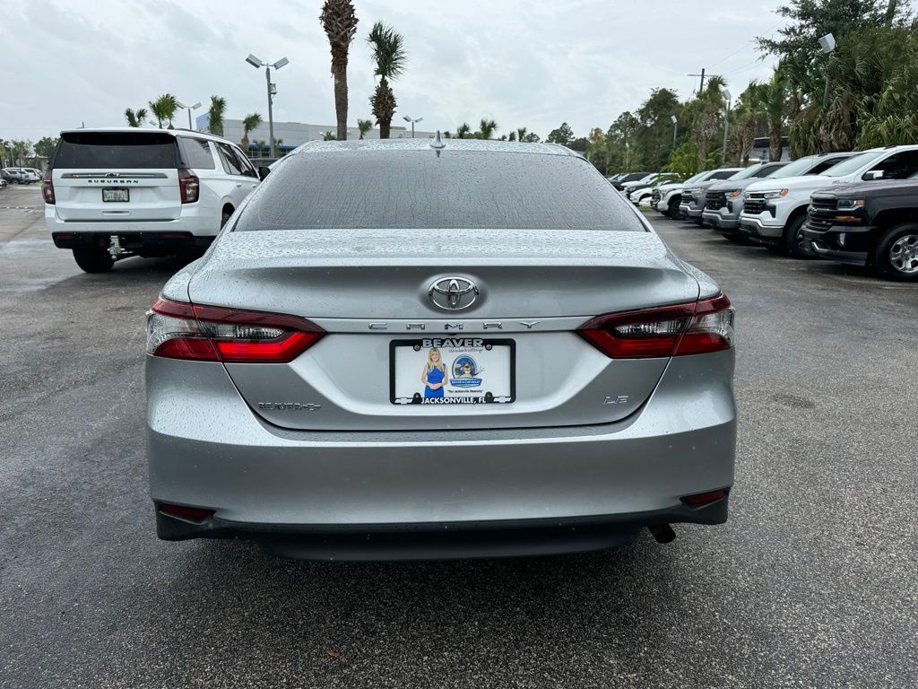 2022 Toyota Camry LE 7